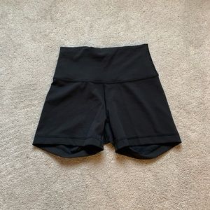 Lululemon Wonder Train Biker Shorts